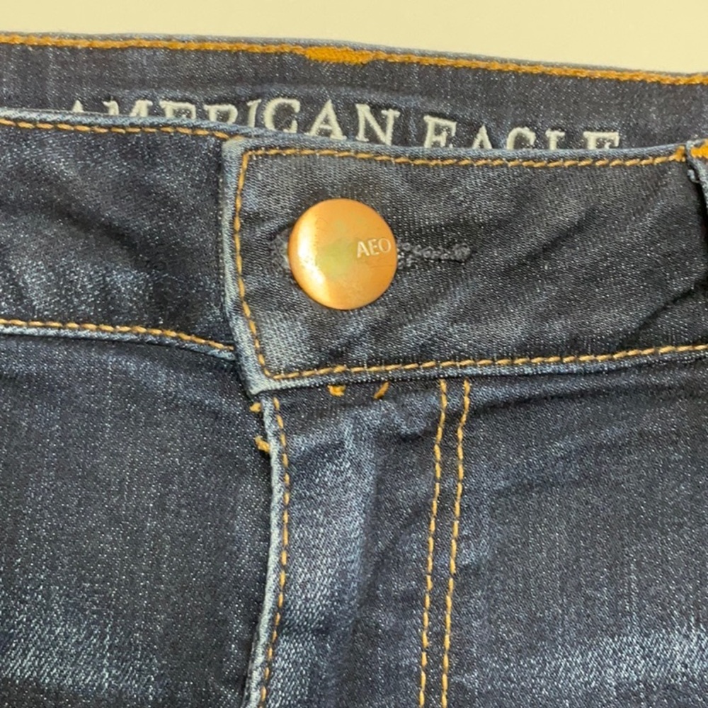 American Eagle Outfitters Super Stretch Hi- Rise Raw Hem Shorts Size 16 - Picture 3 of 7